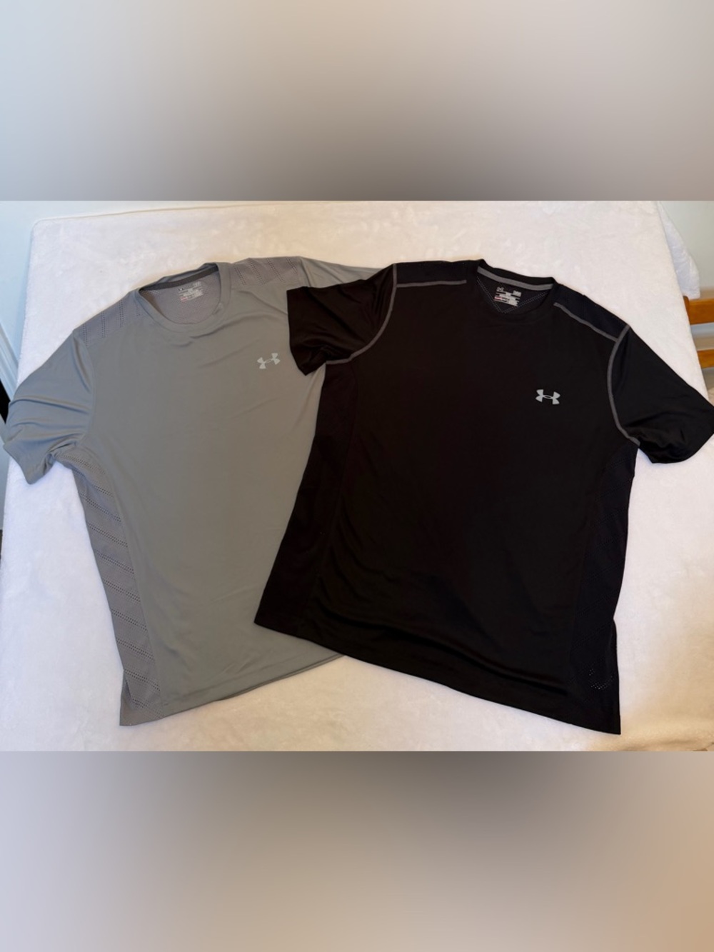 Under Armour HeatGear Loose Fit T-Shirts (2-Pack) Size Large Workout Gym Shirts